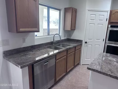Kitchen - 728 E Mockingbird, Benson, AZ 85602 photo 4 of 9
