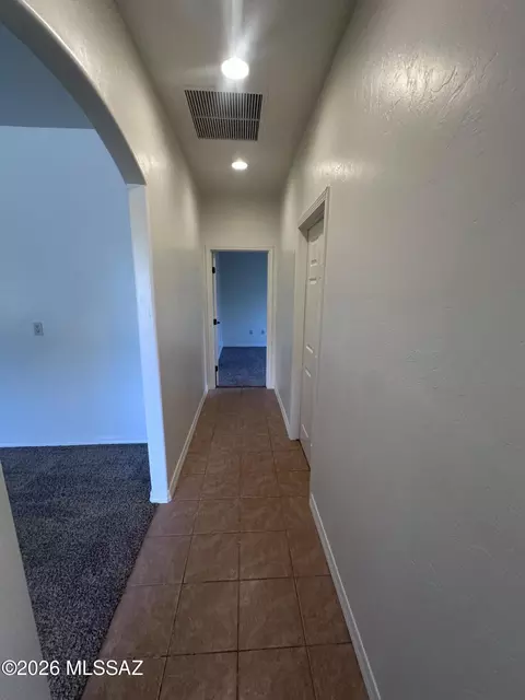 Entry Way - 728 E Mockingbird, Benson, AZ 85602 photo 2 of 4
