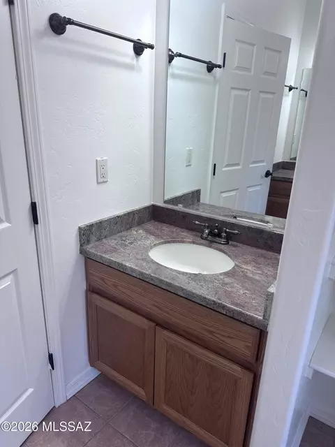 Bath - 728 E Mockingbird, Benson, AZ 85602 photo 10 of 10