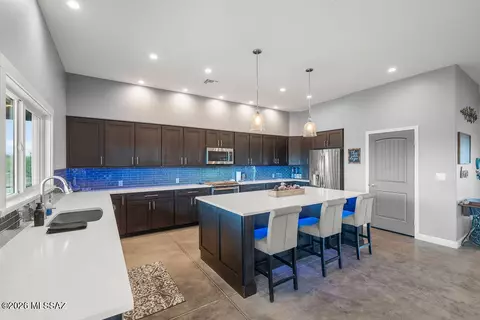 Kitchen - 16276 Empire View Rd, Vail, AZ 85641 photo 3 of 5