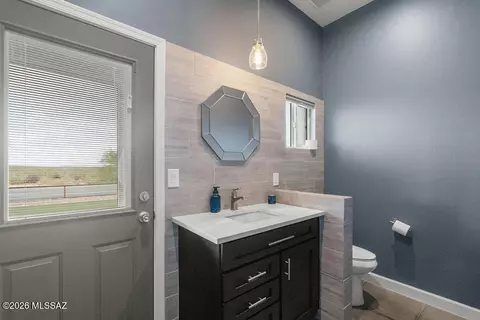 Bath - 16276 Empire View Rd, Vail, AZ 85641 photo 1 of 6