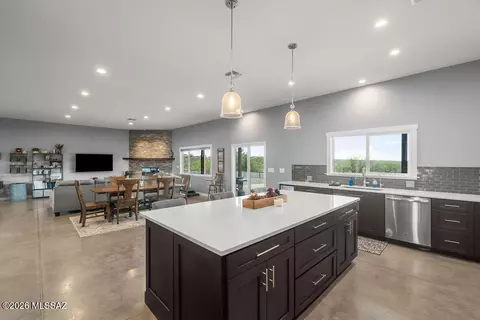 Kitchen - 16276 Empire View Rd, Vail, AZ 85641 photo 5 of 5