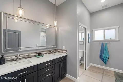 Bath - 16276 Empire View Rd, Vail, AZ 85641 photo 2 of 6