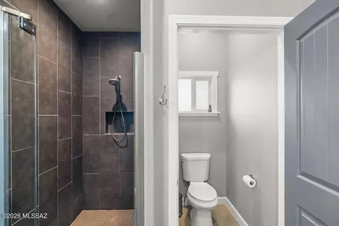 Bath - 16276 Empire View Rd, Vail, AZ 85641 photo 6 of 6