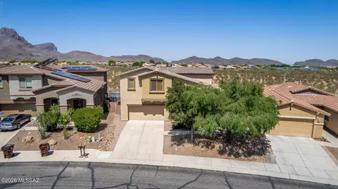 8273 N Amber Burst Dr, Tucson, AZ 85745