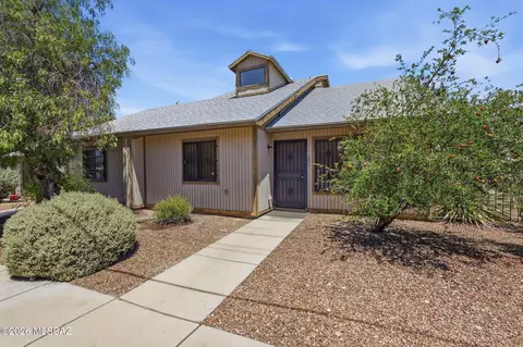 601 W Redondo Dr, Tucson, AZ 85705