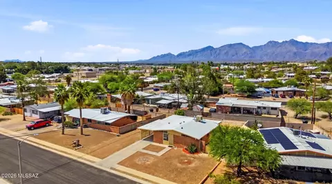 View/Area - 8041 E Julia St, Tucson, AZ 85710 photo 3 of 5