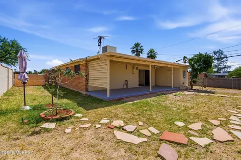 Exterior - 8041 E Julia St, Tucson, AZ 85710 photo 6 of 6