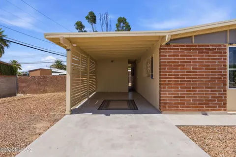 Exterior - 8041 E Julia St, Tucson, AZ 85710 photo 2 of 6