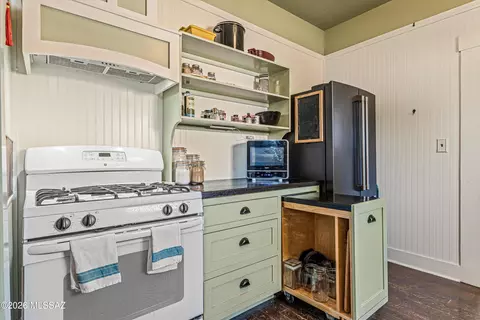 Kitchen - 529 E 4th St, Tucson, AZ 85705 photo 5 of 5