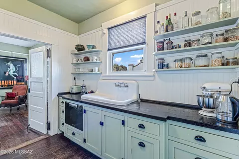 Kitchen - 529 E 4th St, Tucson, AZ 85705 photo 3 of 5