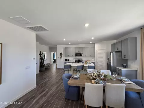 14107 E Canidae Dr, Vail, AZ 85641 photo 2