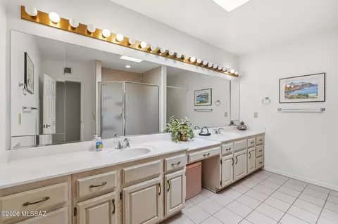 Bath - 64229 E Chippewa Ct, Tucson, AZ 85739 photo 1 of 3