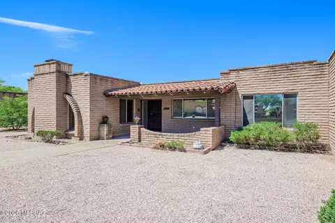 2406 N Shade Tree Cir, Tucson, AZ 85715