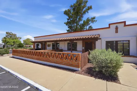 481 S Paseo Lobo #B, Green Valley, AZ 85614