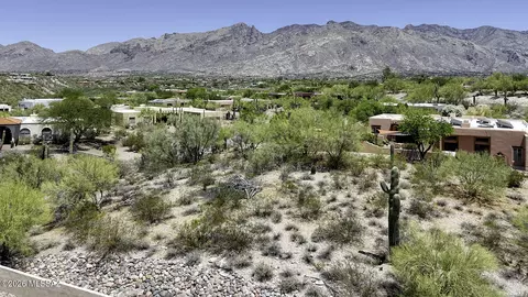 4972 N Circulo Bujia, Tucson, AZ 85718