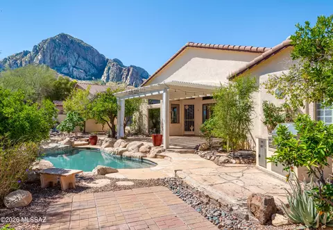 10290 N Calle Del Carnero, Oro Valley, AZ 85737