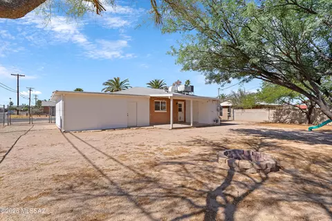Exterior - 5859 E 33rd, Tucson, AZ 85711 photo 5 of 7