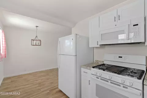 Kitchen - 5859 E 33rd, Tucson, AZ 85711 photo 3 of 3