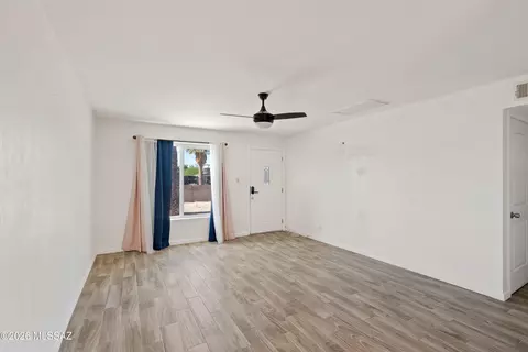 Living - 5859 E 33rd, Tucson, AZ 85711 photo 2 of 2