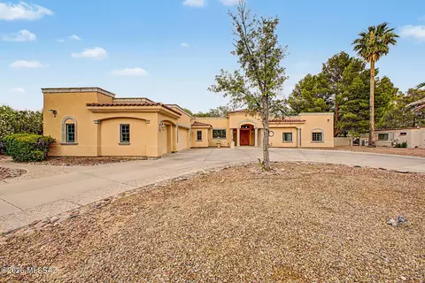 2010 N Forty Niner Dr, Tucson, AZ 85749