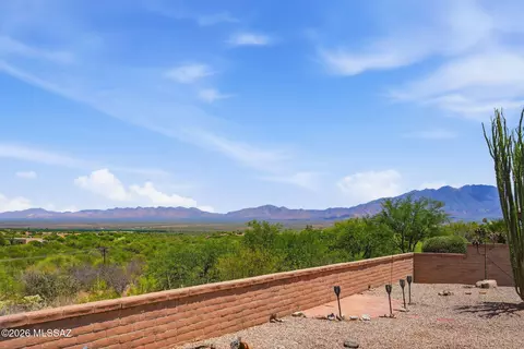 2062 W Vista Ridge Dr, Green Valley, AZ 85622