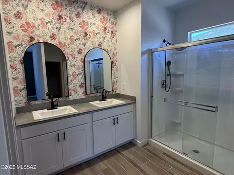 Bath - 667 W Wilkinson St, Vail, AZ 85641 photo 2 of 2
