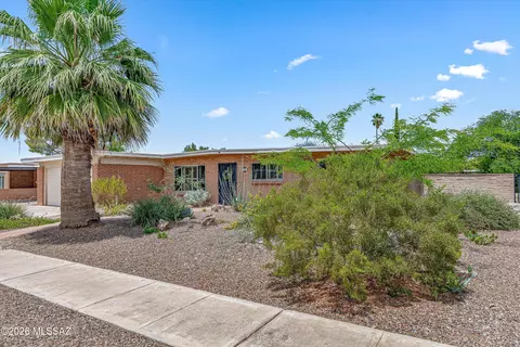 9021 E Sierra St, Tucson, AZ 85710