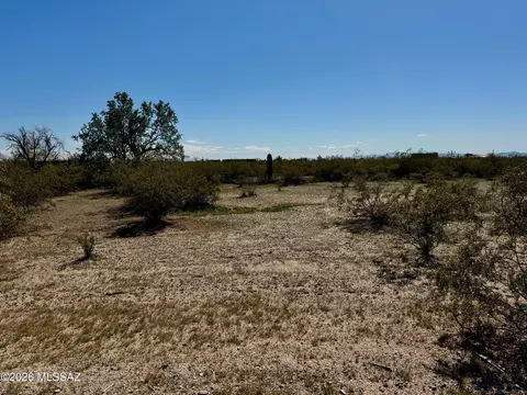 000 Rostam Rd, Marana, AZ 85658