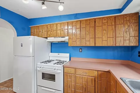 Kitchen - 3340 E Bermuda St, Tucson, AZ 85716 photo 3 of 4