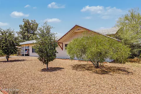 Exterior - 6241 E 34th St, Tucson, AZ 85711 photo 2 of 5