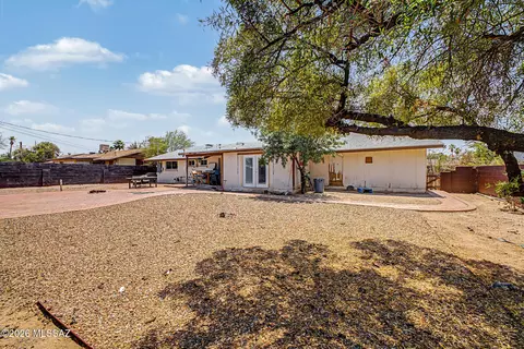 Exterior - 6241 E 34th St, Tucson, AZ 85711 photo 4 of 5
