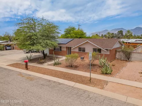 View/Area - 7449 E 18th St, Tucson, AZ 85710 photo 1 of 5