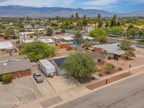 View/Area - 7449 E 18th St, Tucson, AZ 85710 photo 3 of 5