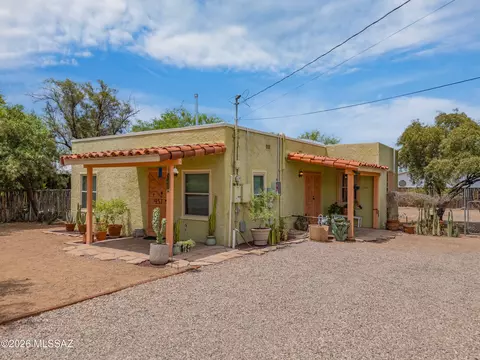 437 E Blacklidge Dr, Tucson, AZ 85705