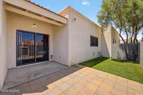 Exterior - 7867 E Roget Dr, Tucson, AZ 85710 photo 2 of 5