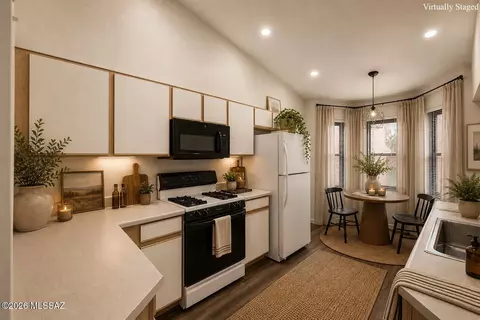 Kitchen - 7867 E Roget Dr, Tucson, AZ 85710 photo 2 of 5
