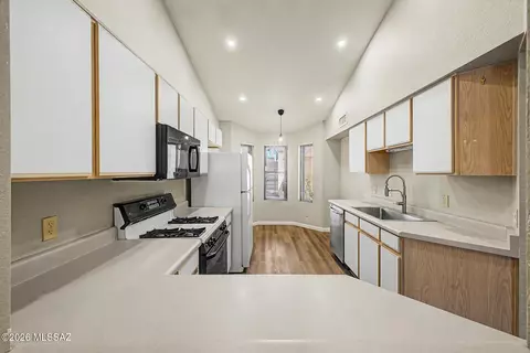 Kitchen - 7867 E Roget Dr, Tucson, AZ 85710 photo 1 of 5
