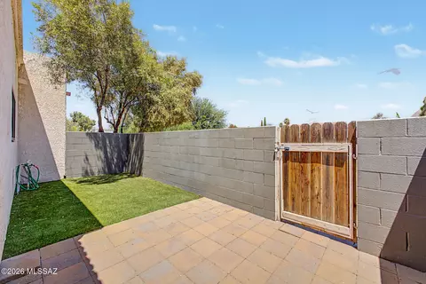 Exterior - 7867 E Roget Dr, Tucson, AZ 85710 photo 5 of 5