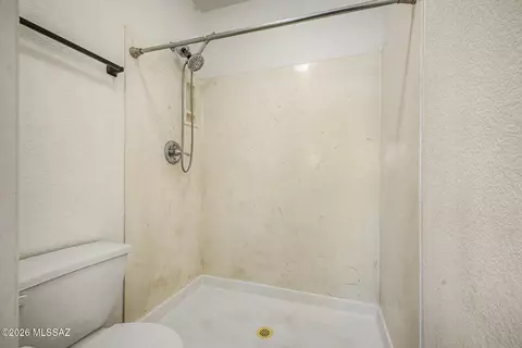 Bath - 7867 E Roget Dr, Tucson, AZ 85710 photo 2 of 4