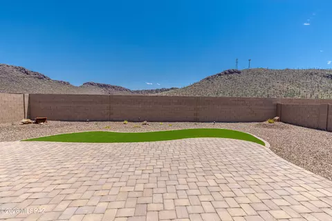 10328 N Desert Tea Dr, Marana, AZ 85653