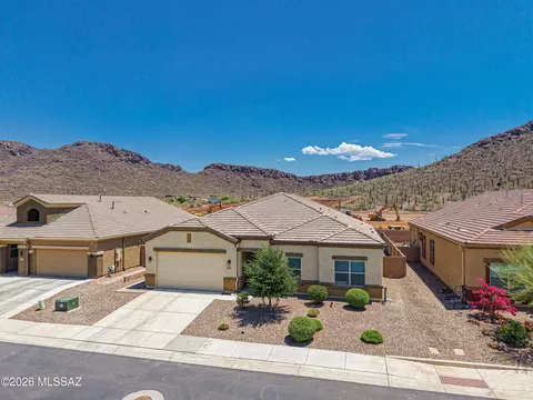 10328 N Desert Tea Dr, Marana, AZ 85653