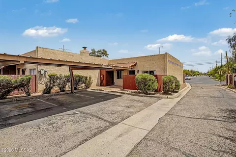 3300 E Delma Dr, Tucson, AZ 85716