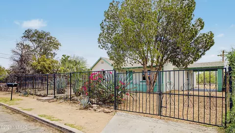 238 E Fairground Dr, Tucson, AZ 85714