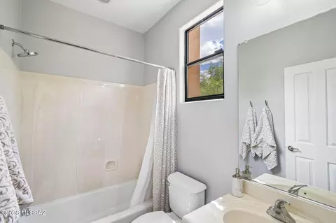 Bath - 17095 S Rustling Leaf Trl, Vail, AZ 85641 photo 6 of 6