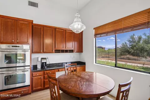 Kitchen - 17095 S Rustling Leaf Trl, Vail, AZ 85641 photo 2 of 4