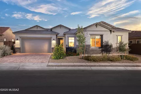 2567 W Plateau Ridge Dr, Oro Valley, AZ 85742