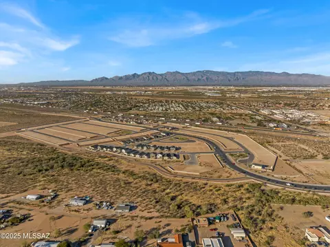 View/Area - 5959 E Jayden Ln, Tucson, AZ 85756 photo 9 of 14