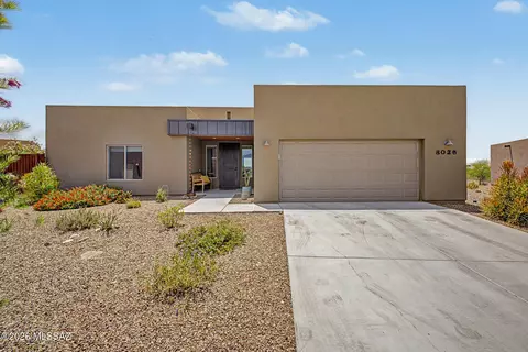 8026 S Galileo Ln, Tucson, AZ 85747