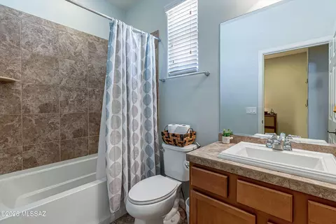 Bath - 11338 E Squash Blossom Loop, Tucson, AZ 85747 photo 3 of 4